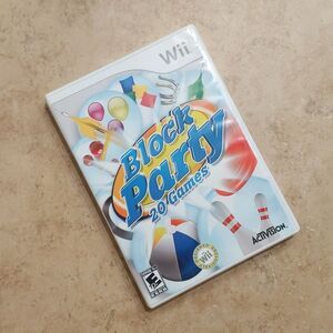 Wii Block Party 20 Group Multiplayer Games Nintendo Case, Disc, and Book